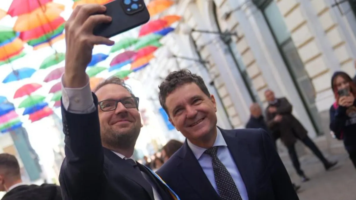 Combaterea influenţei Rusiei, prioritatea directorului SRI (sursa: Facebook/Dominic Fritz)