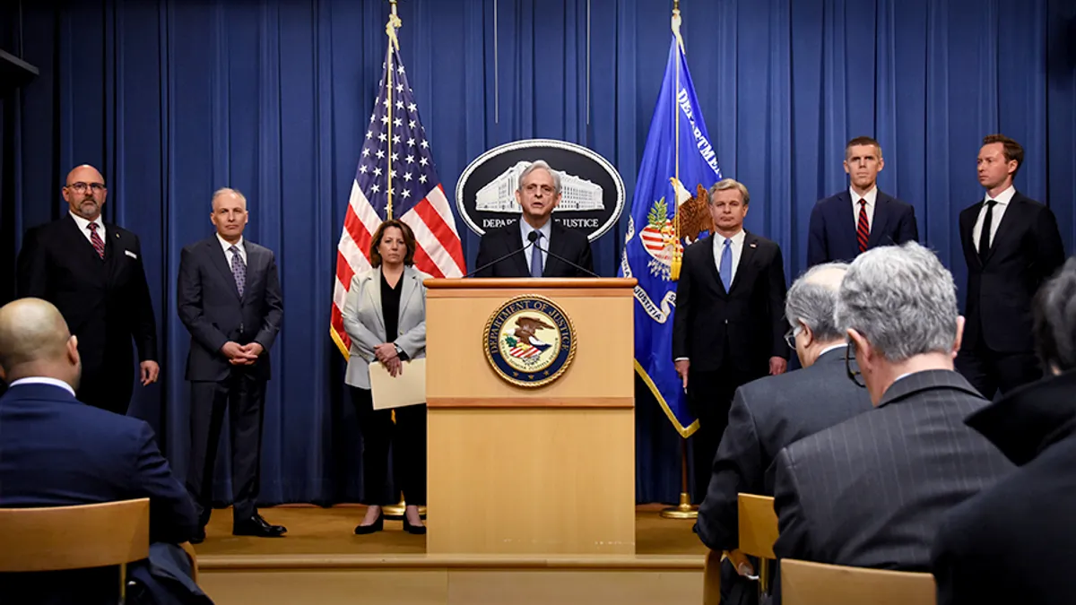 Bani confiscați ai oligarhilor, în Ucraina (sursa: justice.gov)