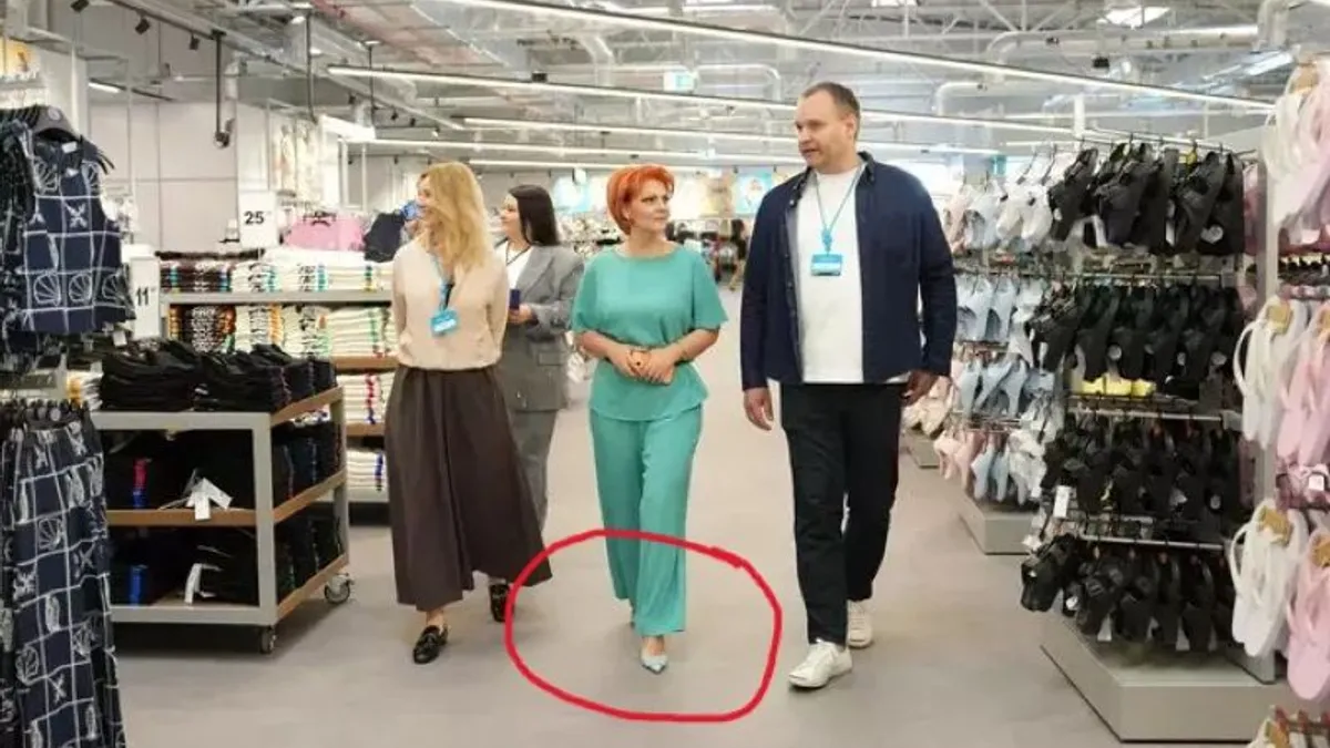 Olguța Vasilescu, pe vremuri mare amatoare a hainelor de blană, a trecut acum la conduri Valentino Foto: Facebook