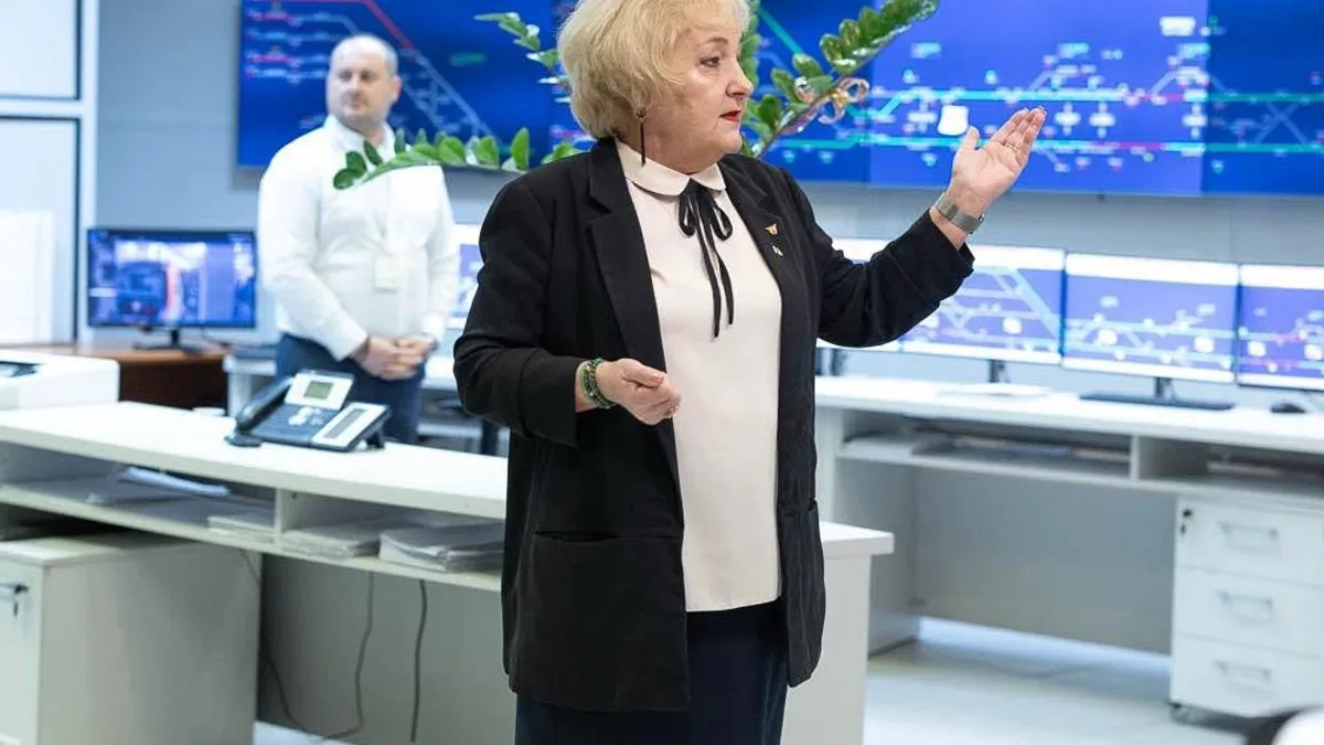 Pierderi catastrofale la metroul condus de Mariana Miclăuș, ex-montatoare, susținută de Grindeanu Foto: Facebook