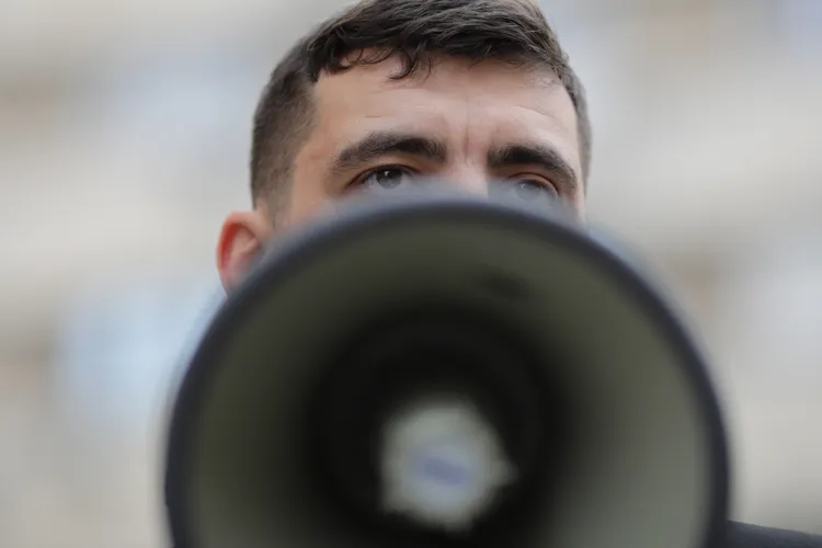 Simion relansează un admirator al legionarilor Foto: Inquam/ George Calin