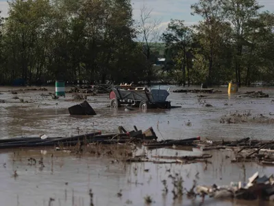 Continuă căutarea victimelor inundațiilor din Galați (sursa: Inquam Photos/George Călin)