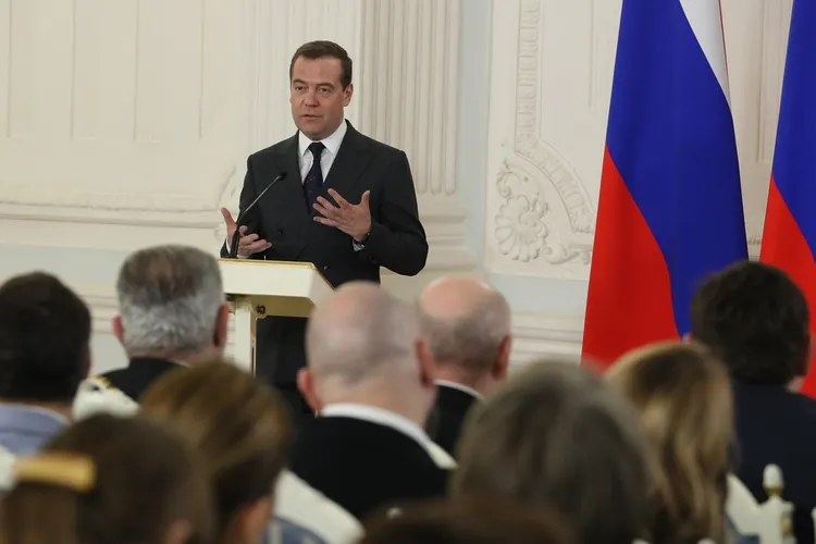 „Al Treilea Război Mondial”, avertizează  Medvedev (sursa: government.ru)