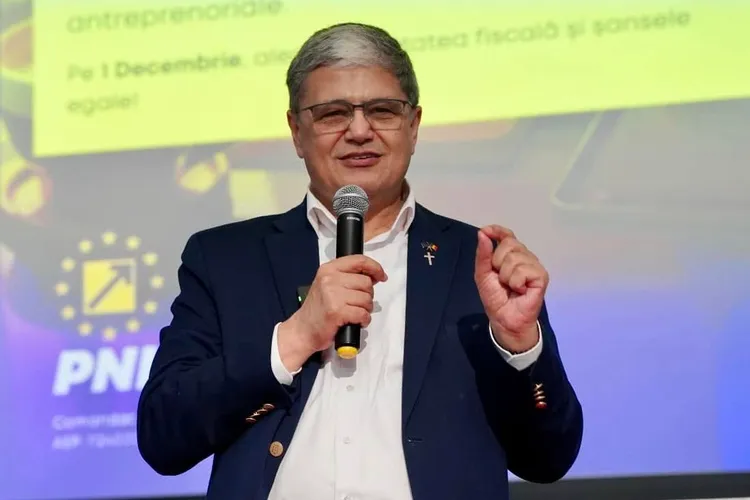 Boloș anunță că trebuie redus aparatul bugetar și tăiate sporuri Foto: Facebook