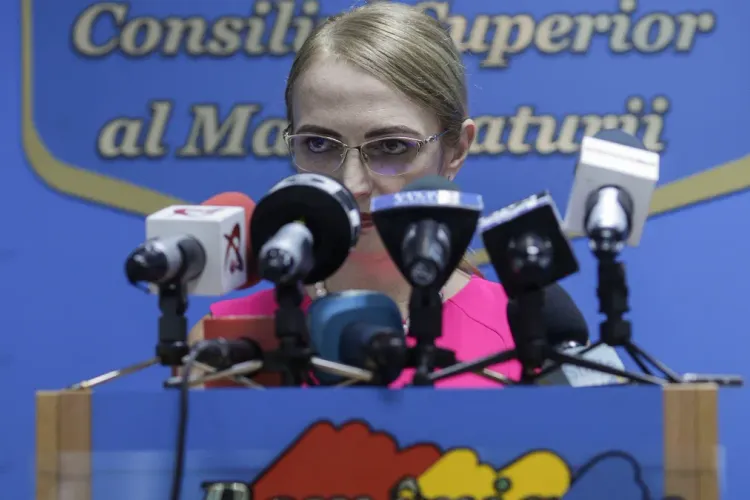 Curtea lui Savonea plătește o monitorizare strictă a presei, cu alerte pe cuvinte cheie Foto: Inquam/Octav Ganea