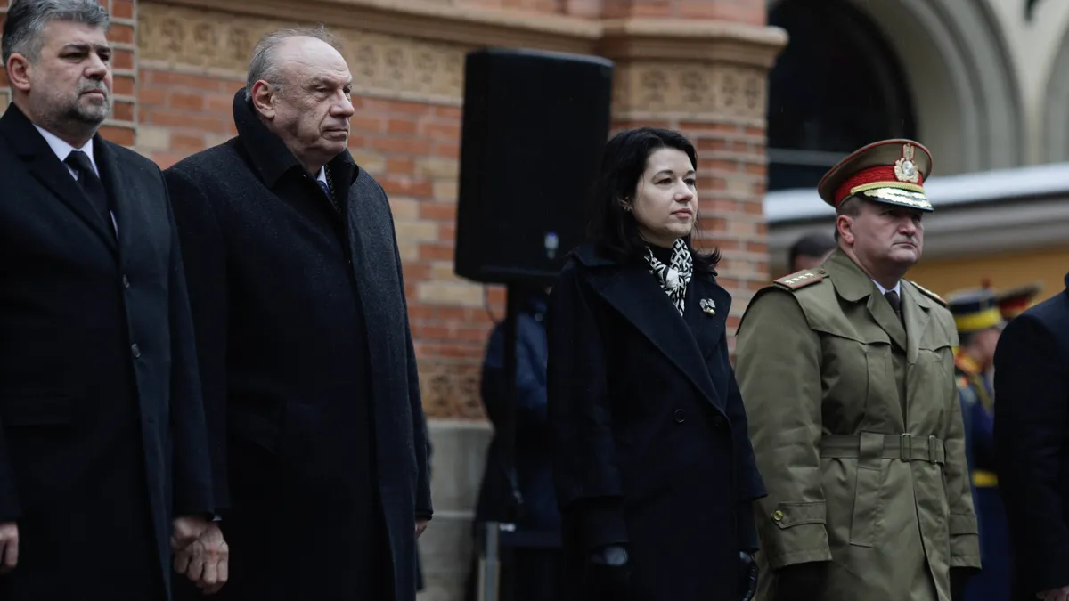 Președintele CCR încasează trei sporuri și o indemnzație Foto: Inquam/ George Călin