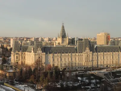 Unul din cele mai cunoscute palate din România ar putea fi cedat de Ministerul Culturii (sursa: ziaruldeiasi.ro)