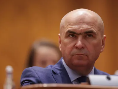 Guvernul Bolojan rezistă moțiunilor de cenzură (sursa: Inquam Photos/George Călin)