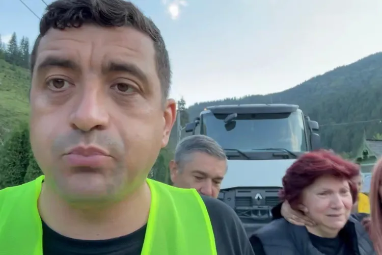 Un fotograf din Rădăuți relatează „circul” făcut de Simion la Broșteni Foto: Facebook Catalin Urdoi