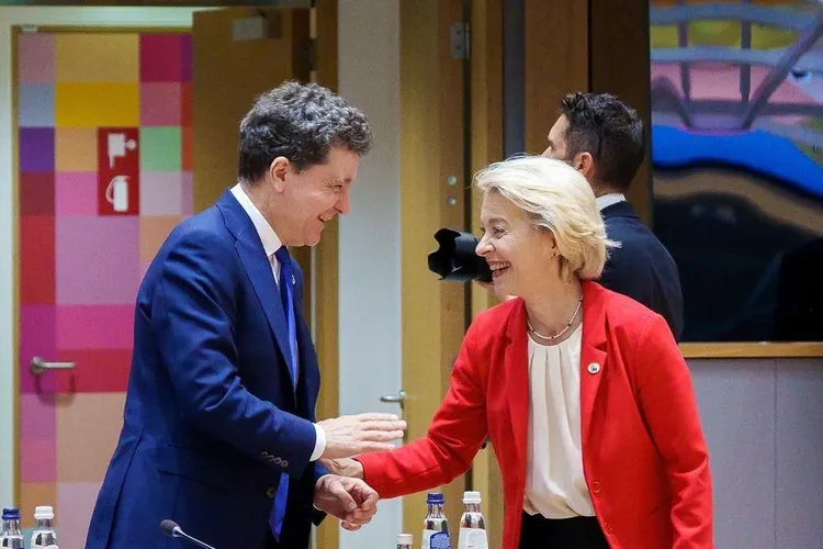 Nicușor Dan: România susține Comisia Europeană în negocierile cu SUA pentru evitarea taxelor vamale