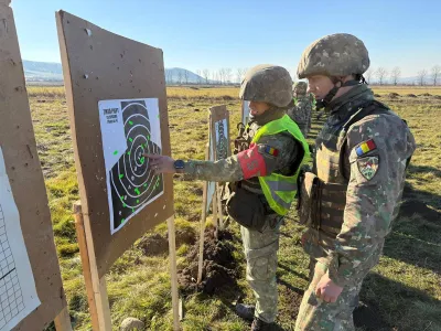 Prefectul și subprefectul de Olt, sub control judiciar (sursa: Facebook/MApN)