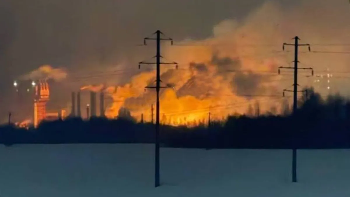 Uzină rusească lovită de drone ucrainene (sursa: Telegram/exilenova_plus)