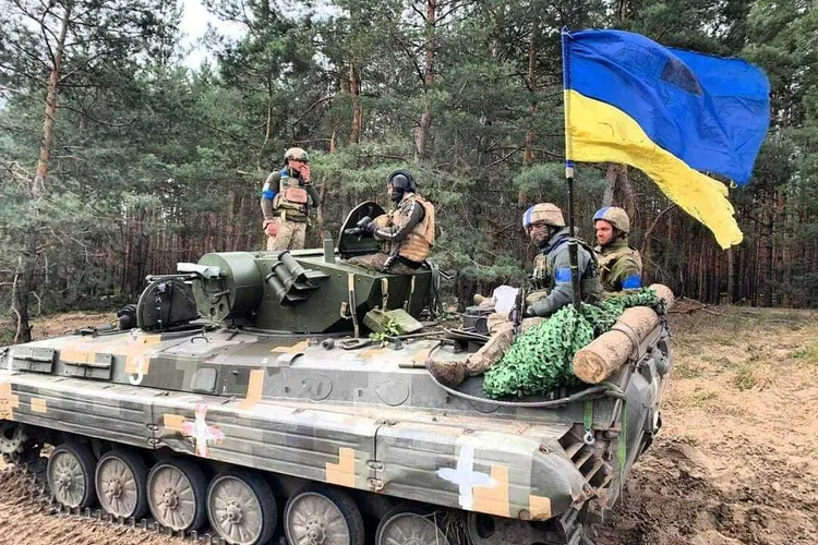 Imună la propaganda penibilă a mobilizării rusești, contraofensiva ucraineană continuă în Lugansk, Donețk și Herson. MAE de la Moscova, pas înapoi: Nu amenințăm nuclear pe nimeni