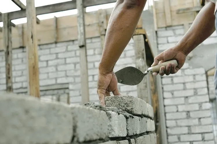 Au riscat și au câștigat: casa fără autorizație, intrată în legalitate (sursa: ziaruldeiasi.ro)