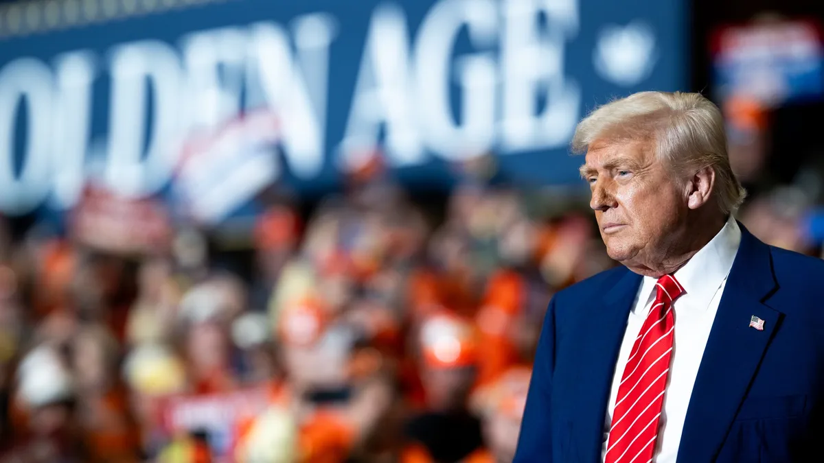 Trump participă la summitul NATO (Haga) (sursa: Facebook/The White House)