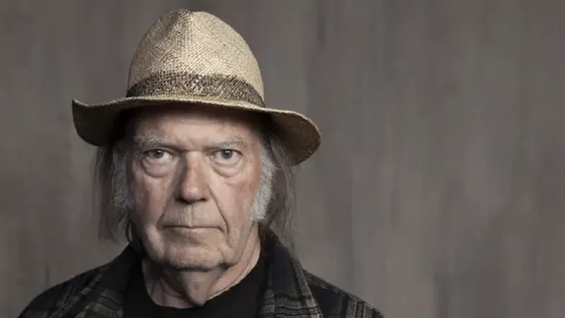 Fake news bruiază Spotify după boicotul lui Neil Young (sursa: guardian.com)