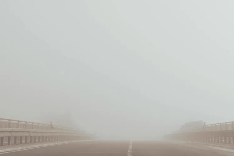 Cod galben de ceață în 13 județe (sursa: Pexels/Markus Spiske)