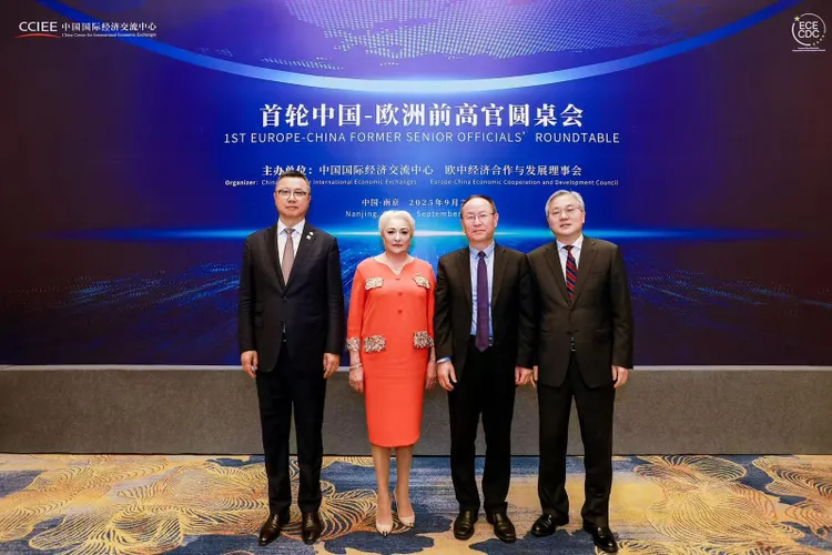 Fost premier PSD, pe deplin angajat în promovarea intereselor Chinei comuniste Foto: Casa Romano-Chineza