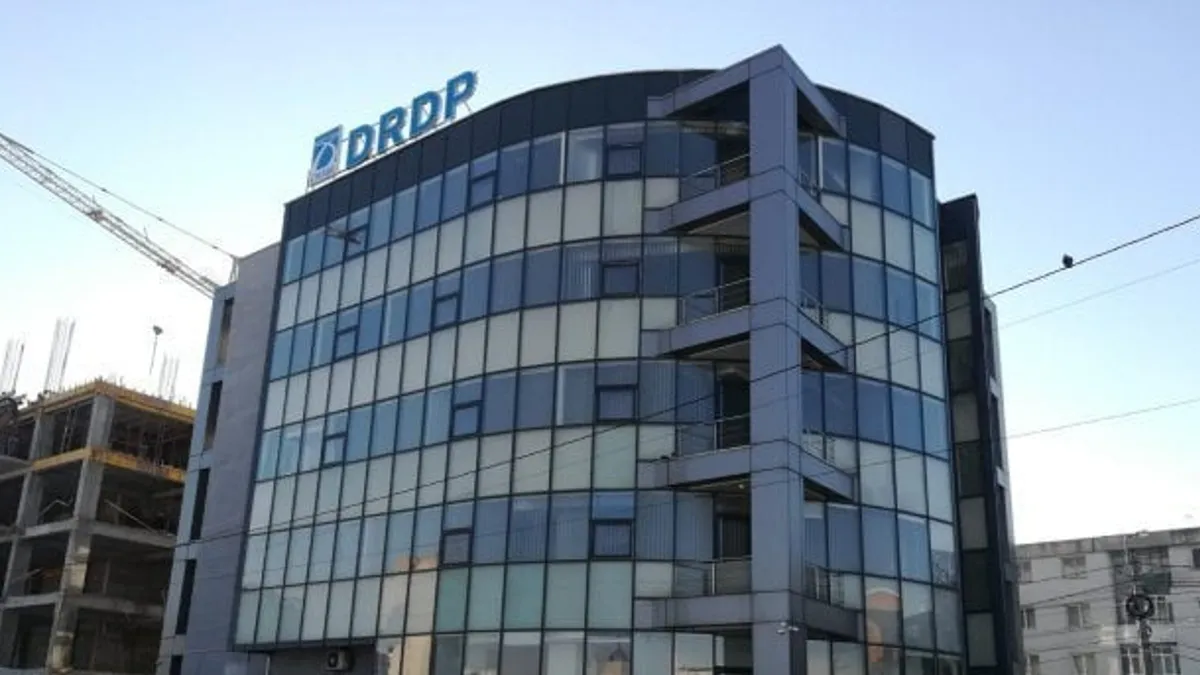 Două funduri directoriale pe același scaun (sursa: ziaruldeiasi.ro)