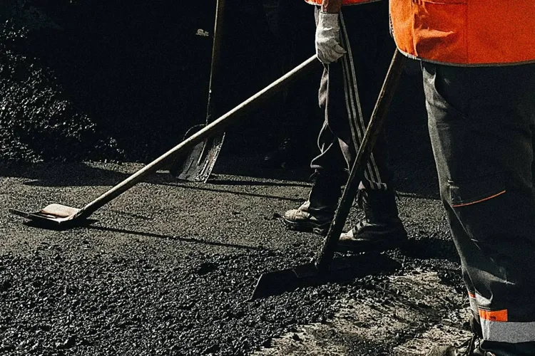 România, cârpită cu programul „Anghel Saligny” (sursa: Pexels/Alex Ugolkov)