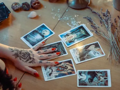 Medic, obsedat de practici ezoterice (sursa: Pexels/Alina Vilchenko)