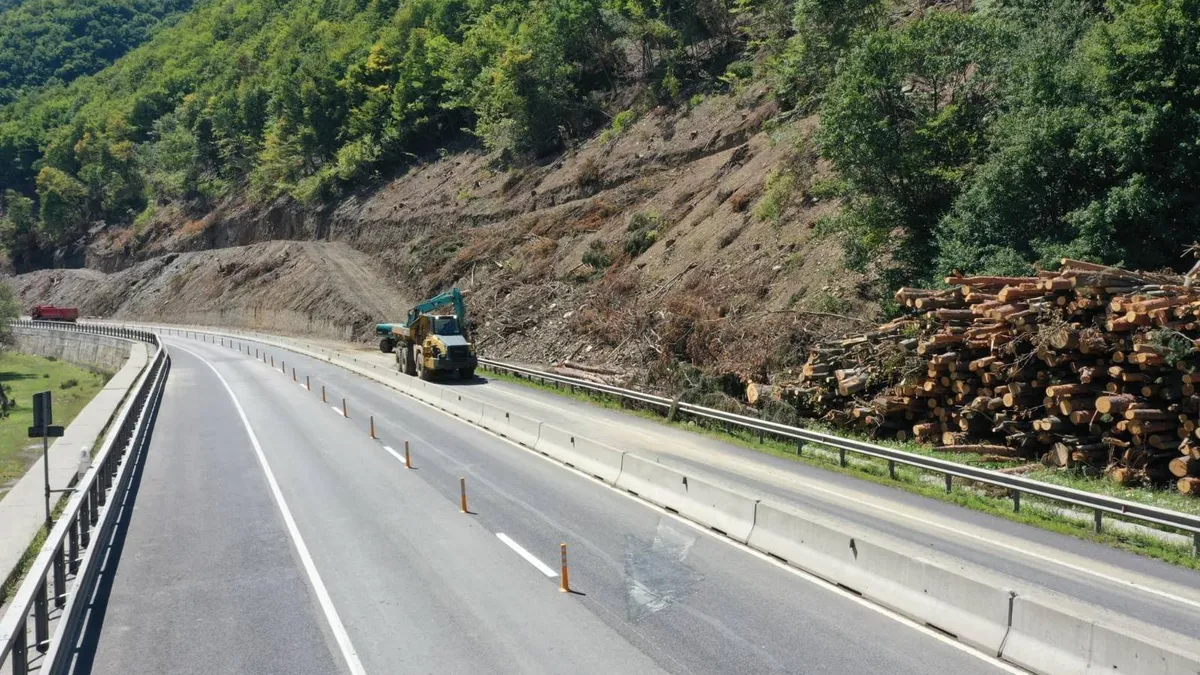 Circulația pe Valea Oltului se reia sursa: Facebook/Compania Nationala de Administrare a Infrastructurii Rutiere)