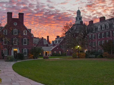 Rusia a declarat „indezirabilă” Universitatea Yale (sursa: Facebook/Yale University)