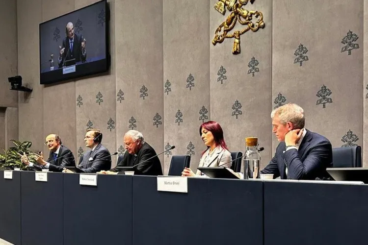 Vaticanul permite transplanturile de la animale (sursa: vaticannews.va)