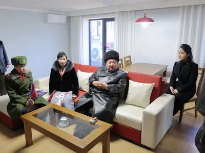 Kim Jong Un, apartamente pentru familiile soldaților uciși în Ucraina (sursa: KCNA)