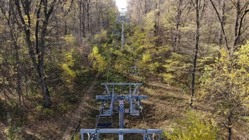 Telescaunul ruginit din Iași, atracție vintage (sursa: ziaruldeiasi.ro)