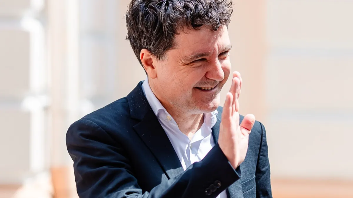 Suma ridicol de mică cu care Nicușor Dan a câștigat alegerile Foto: Facebook