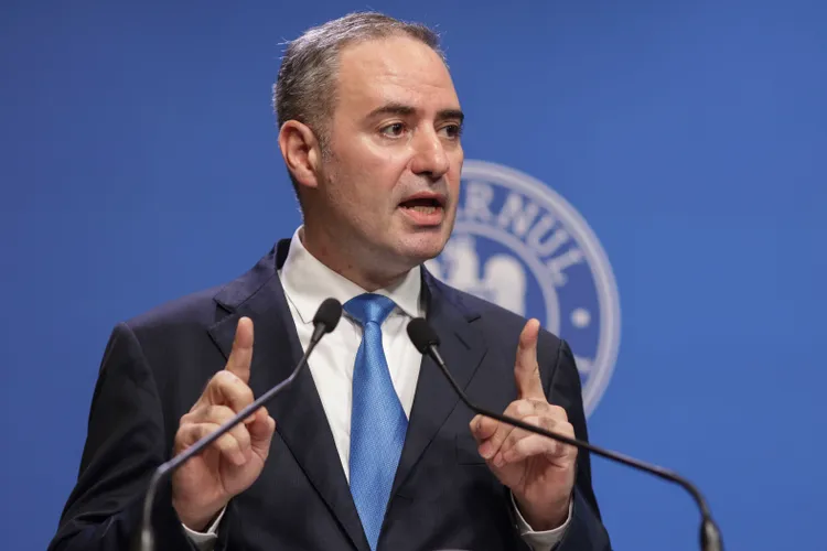 Nazare, două apartamente nedeclarate, prin firmă (sursa: Inquam Photos/Octav Ganea)