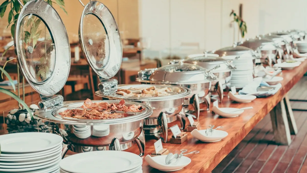 Sistemul digestiv, afectat negativ în vacanță (sursa: ziaruldeiasi.ro)