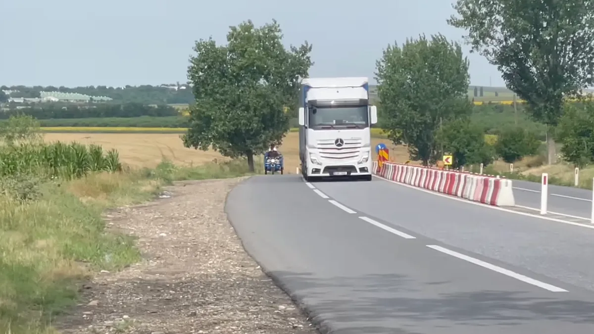 E85: bandă îngustată, risc uriaș de accidente (sursa: Facebook/Nicu Rosu)
