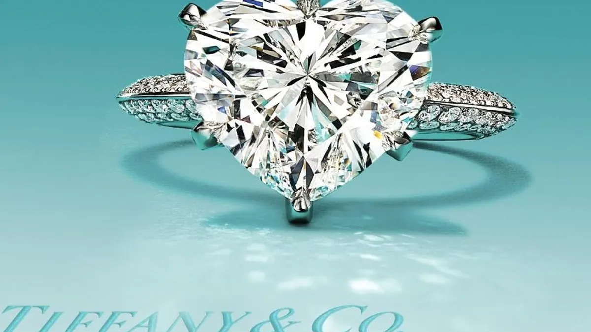 Decizie privind returnarea inelelor de logodnă (sursa: Facebook/Tiffany &amp; Co.)
