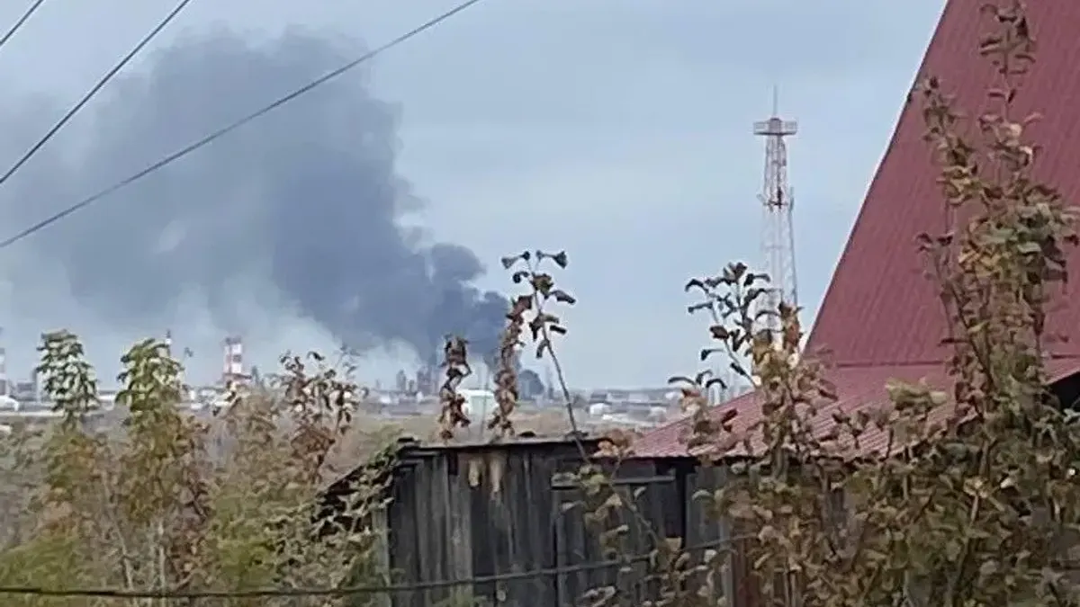 Rafinărie rusă atacată de drone ucrainene (sursa: SBU)