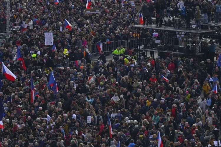 Cehia, protest masiv împotriva guvernului Babiš (sursa: X/NEXTA)