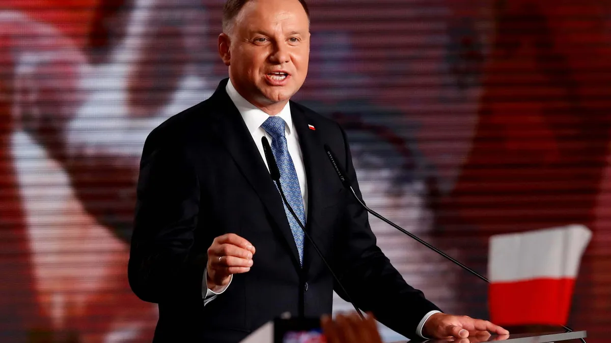 Polonia reclamă genocidul de la Katyn (sursa: nbcnews.com)