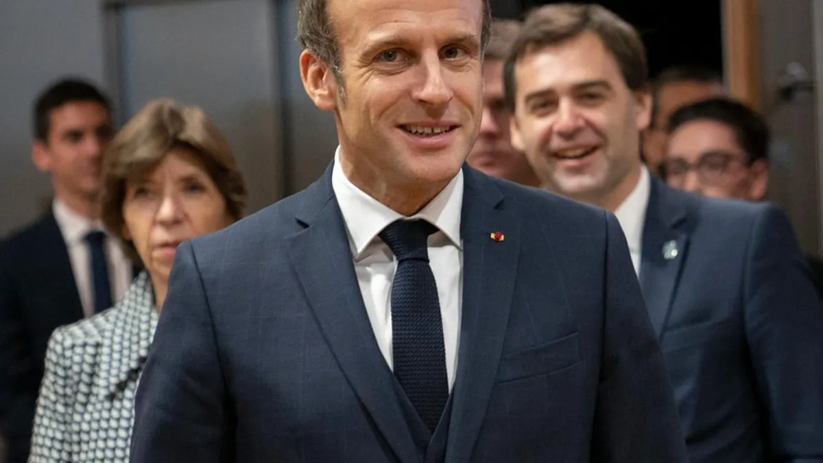 Numirea noului premier al Franței, amânată (sursa: Facebook/Emmanuel Macron)