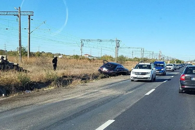 FOTO Becali a căzut cu Rolls Royce-ul în șanț. Latifundiarul din Pipera susține că nu el este vinovat și vrea să afle cine l-a încurcat în trafic Foto: GSP