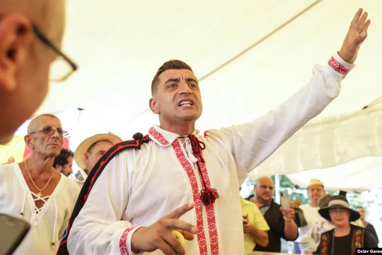 Simion anunță că a strâns semnăturile pentru suspendarea lui Nicușor Dan care „nu e fire sociabilă” Foto: Inquam/Octav Ganea