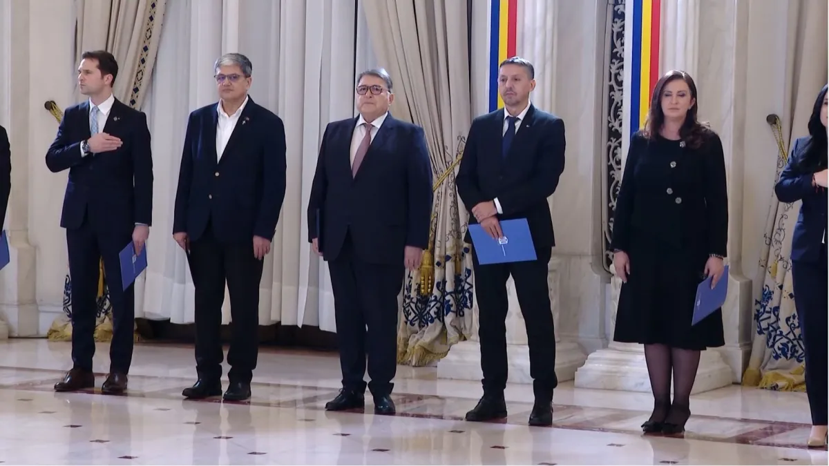 FMI a înjumătățit prognoza de creștere a economiei României Foto: presidency.ro