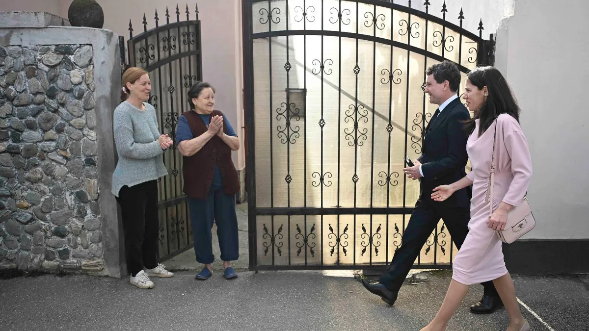 Prezență-record la vot în turul doi (sursa: Inquam Photos/Alex Nicodim)