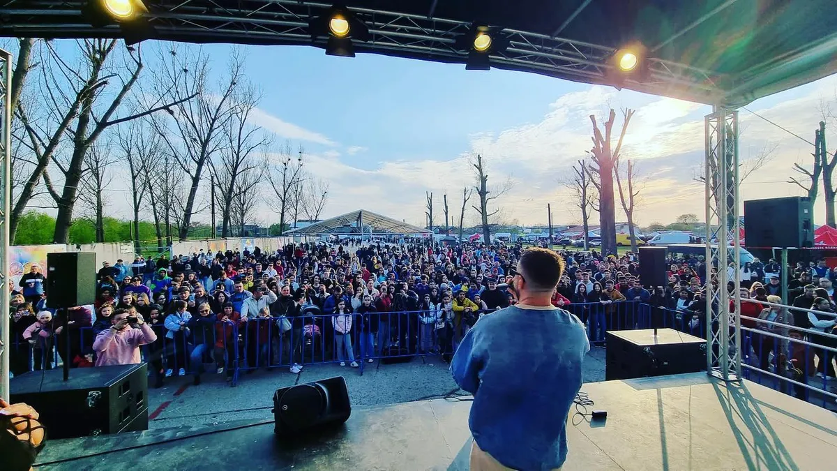 Alexandria: pornografie de Florii, bani publici (sursa: Facebook/VictorDragusin)