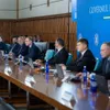 Entuziasm limitat al piețelor după instalarea guvernului Luca: leul se devalorizează, bursa scade