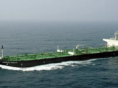 Blocada iraniana asupra strâmtorii Ormuz se blegește: ce truc folosesc petrolierele care fug Foto: Facebook Lloyds Maritime Institute