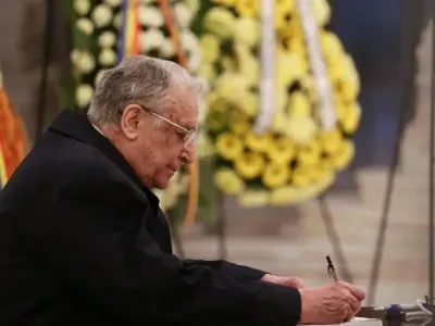 Sicriul lui Iliescu, depus la Cotroceni (sursa: Inquam Photos/Adel Al-Haddad)