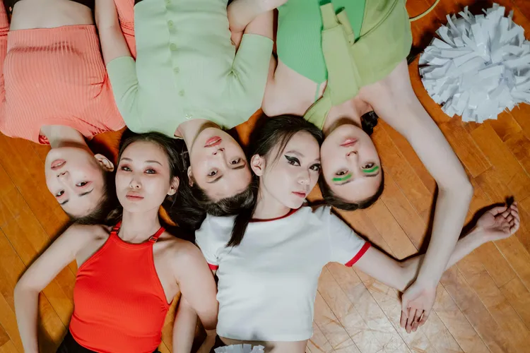 Efectele toxice ale fenomenului K-Pop (sursa: Pexels/cottonbro studio)