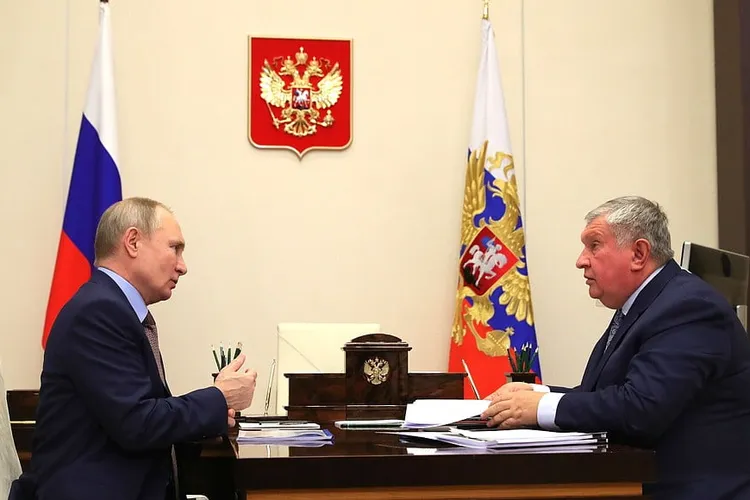 Rosneft, profit uriaș în primul semestru (sursa: kremlin.ru)