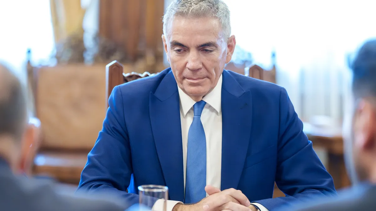 Firma vicepremierului Anastasiu, mită la ANAF (sursa: Facebook/Dragos Anastasiu)